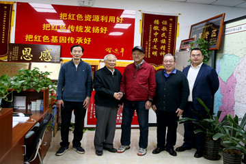 马年初春迎客来