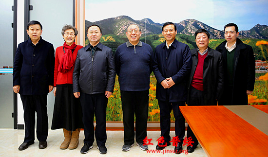 左起:李怀忠,杜秀文,刘世庆,段晓飞,蔚文龙,高玉堂,裴文杰.